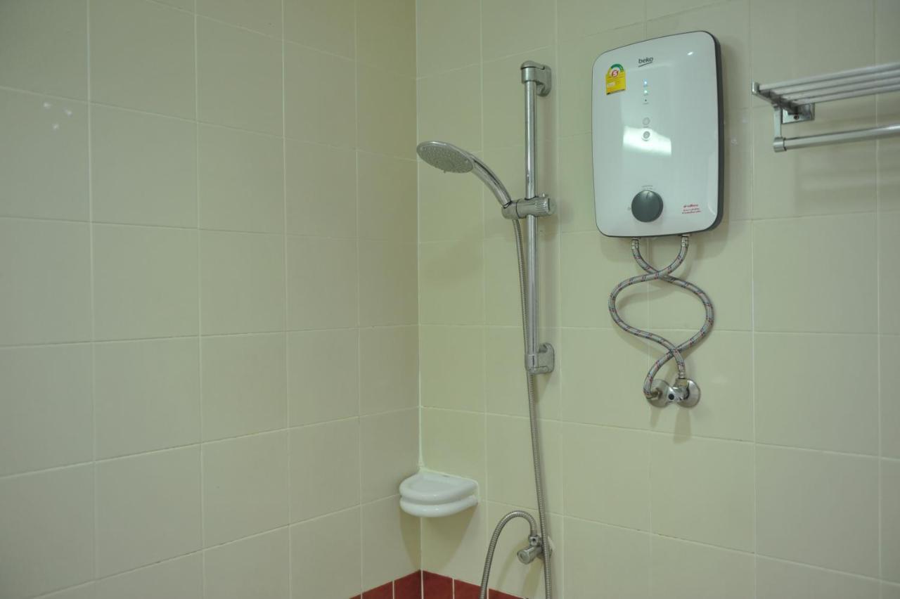 Drop Inn Бангкок Экстерьер фото